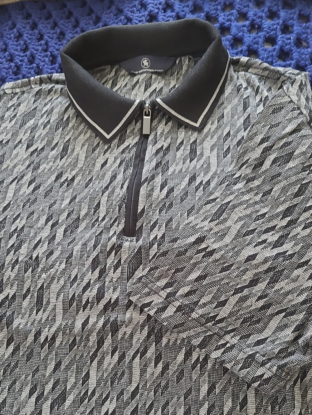 Hart Schaffner Marx Black and Gray Patterned Zip Polo M 100% Cotton